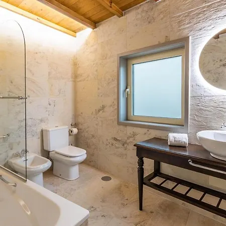 Villa Portugal Active Lima River