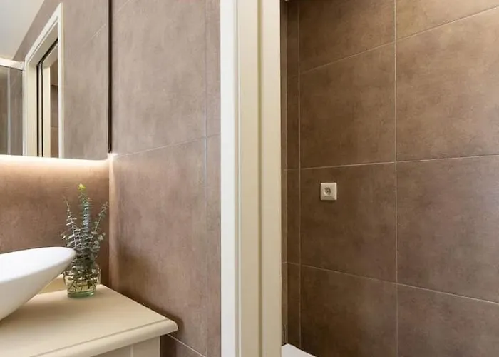 Vila Portugal Active Lima River *