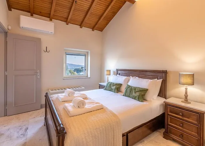 Vila Portugal Active Lima River *