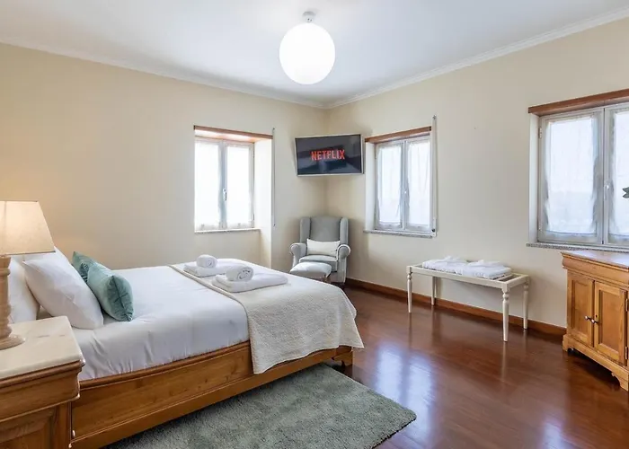 Vila Portugal Active Lima River *